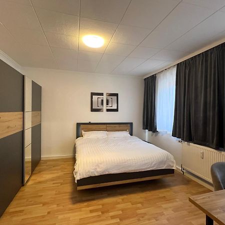 Bequemes Zimmer In Moderner Unterkunft My Pension Duisburg Eksteriør billede