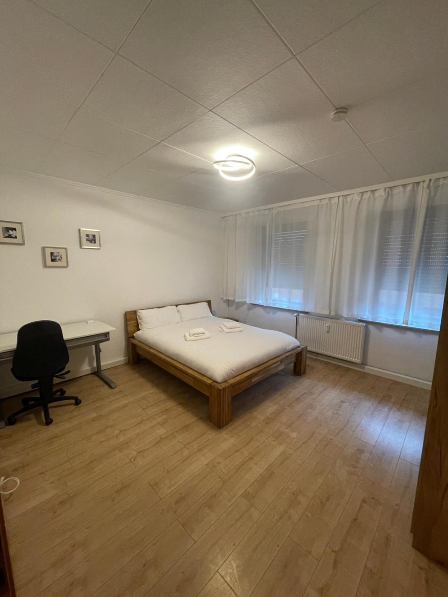 Bequemes Zimmer In Moderner Unterkunft My Pension Duisburg Eksteriør billede
