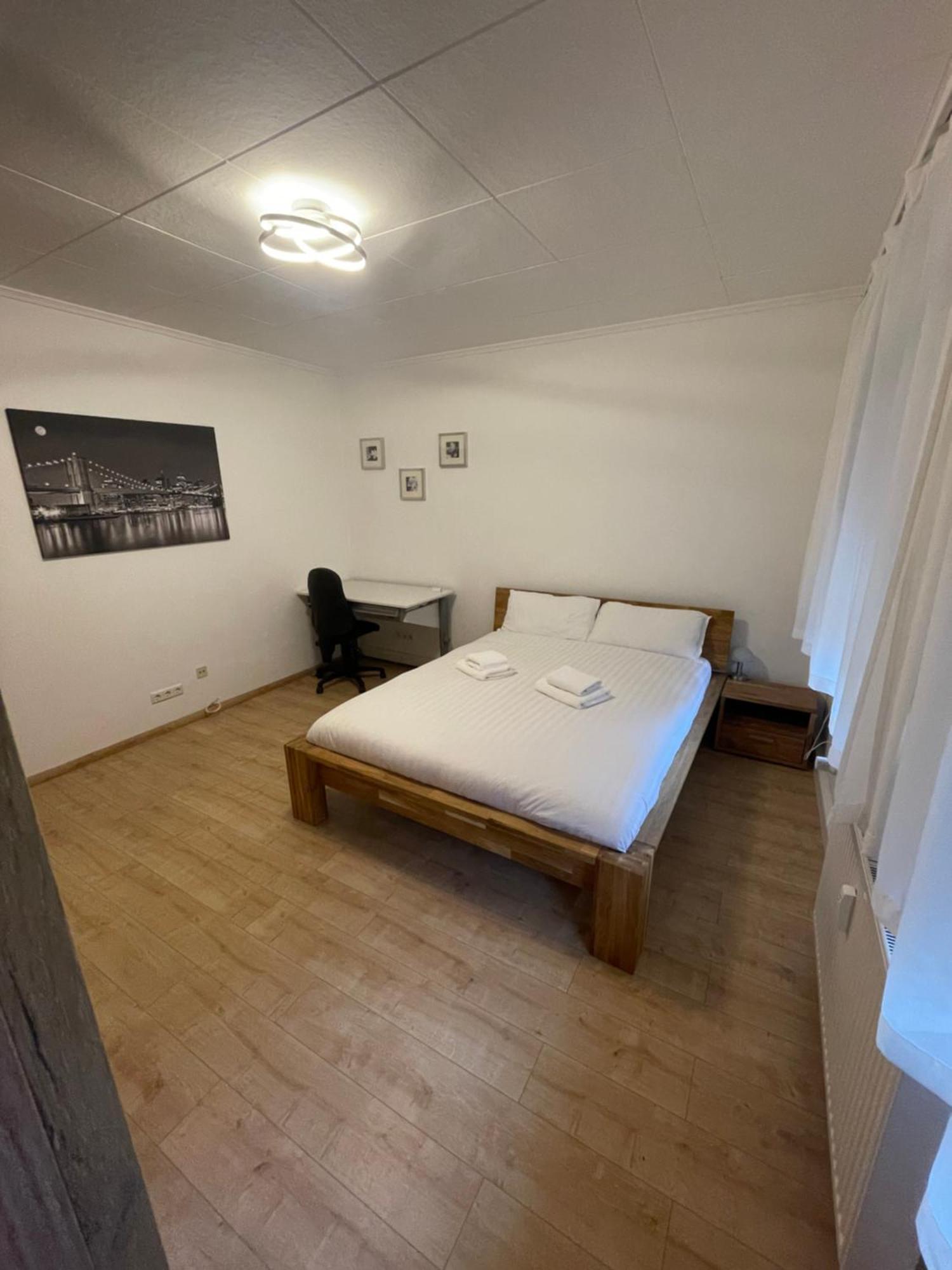 Bequemes Zimmer In Moderner Unterkunft My Pension Duisburg Eksteriør billede